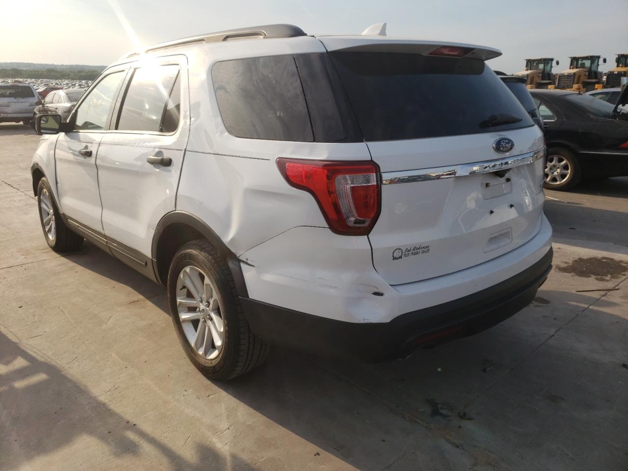 Photo 3 from auction – 2016 FORD EXPLORER with VIN 1FM5K7B80GGB25847
