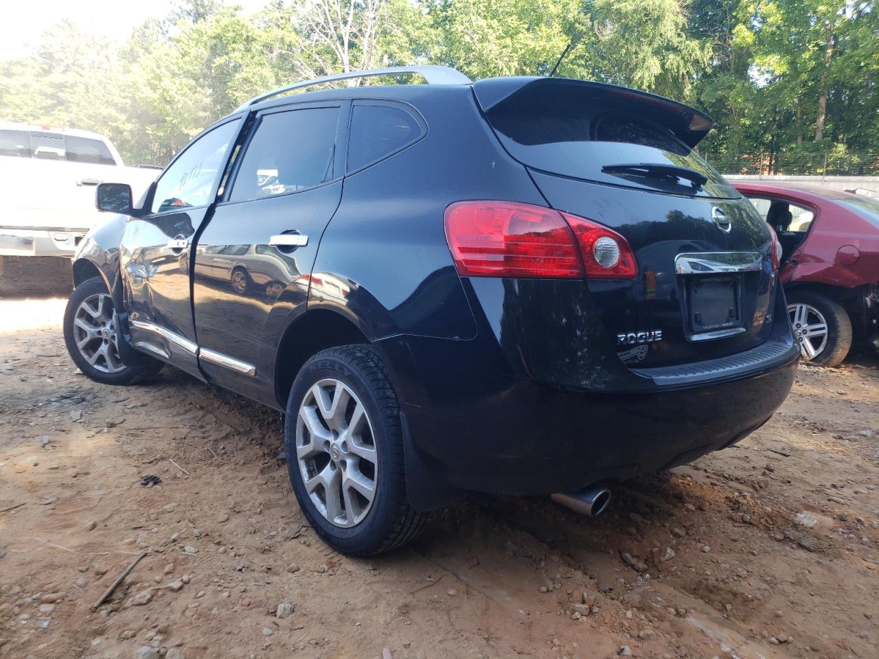 Photo 3 from auction – 2012 NISSAN ROGUE S with VIN JN8AS5MT1CW302189
