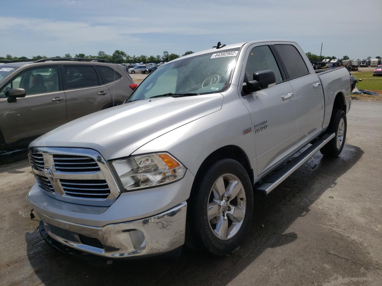 Photo 2 from auction – 2018 RAM 1500 SLT with VIN 3C6RR7LT8JG167741