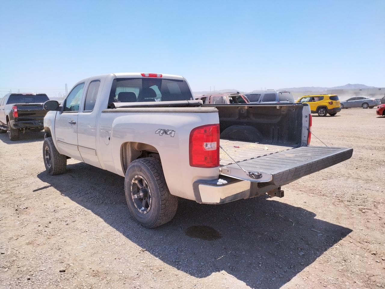 Photo 3 from auction – 2009 CHEVROLET SILVERADO with VIN 1GCEK29069Z171651