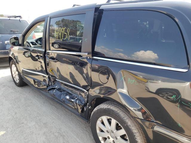 Photo 10 from auction – 2015 CHRYSLER TOWN & COU with VIN 2C4RC1BG4FR707213