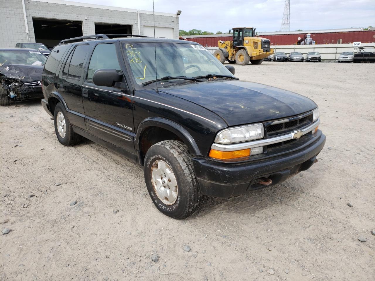 CHEVROLET BLAZER 2001 with VIN 1GNDT13W312226870 - Photo from auction