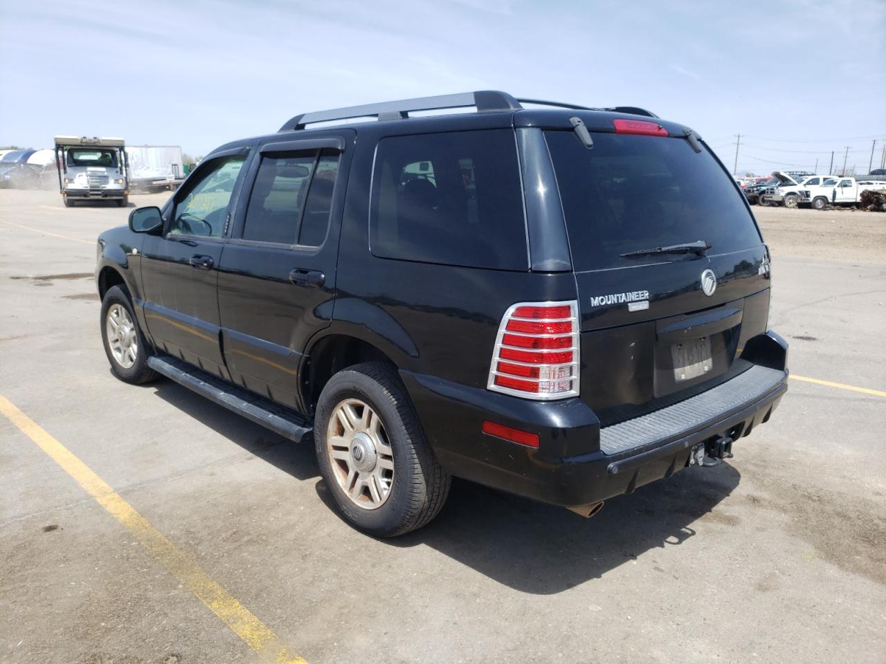 Foto 3 de la subasta – 2005 MERCURY MOUNTAINEE con VIN 4M2DU86W95ZJ26645