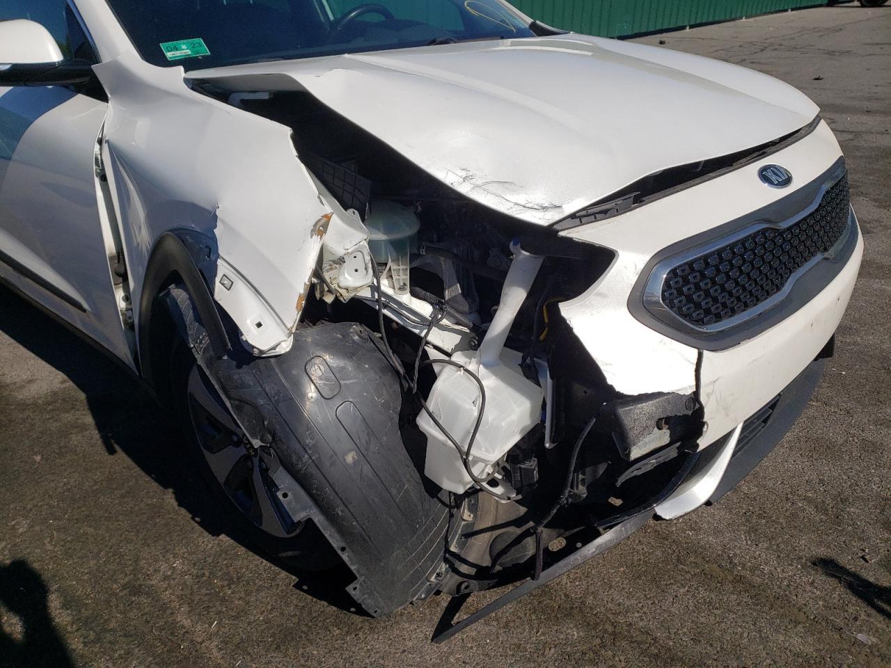 Photo 9 from auction – 2017 KIA NIRO EX with VIN KNDCC3LC3H5047825