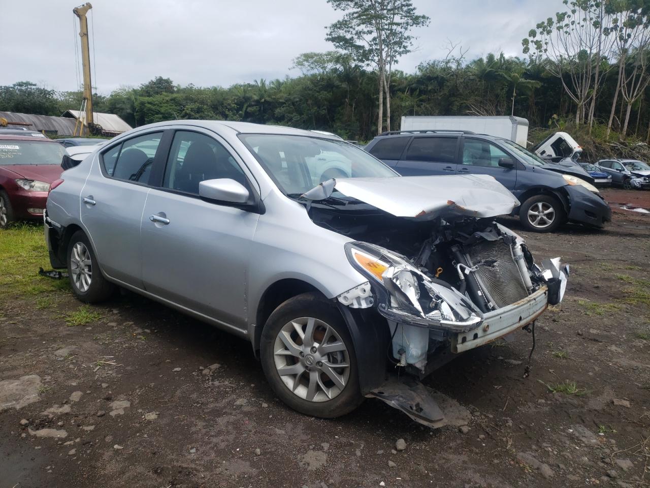 NISSAN VERSA S 2017 with VIN 3N1CN7AP3HL834705 - Photo from auction