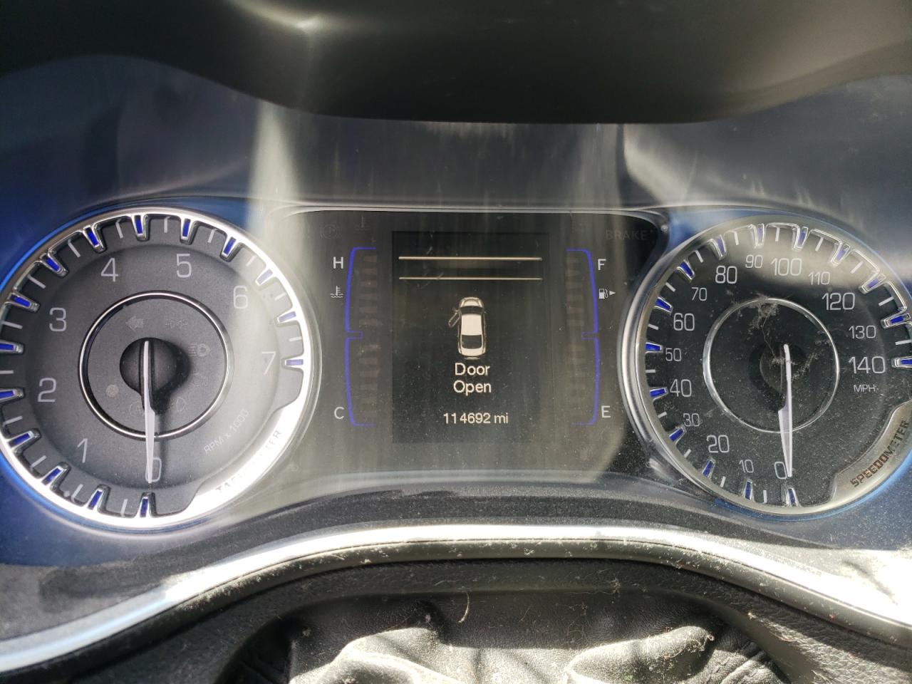 Photo 8 from auction – 2015 CHRYSLER 200 LIMITE with VIN 1C3CCCAB2FN722950