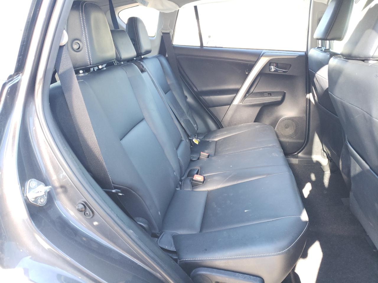 Photo 6 from auction – 2015 TOYOTA RAV4 LIMIT with VIN 2T3DFREVXFW344058