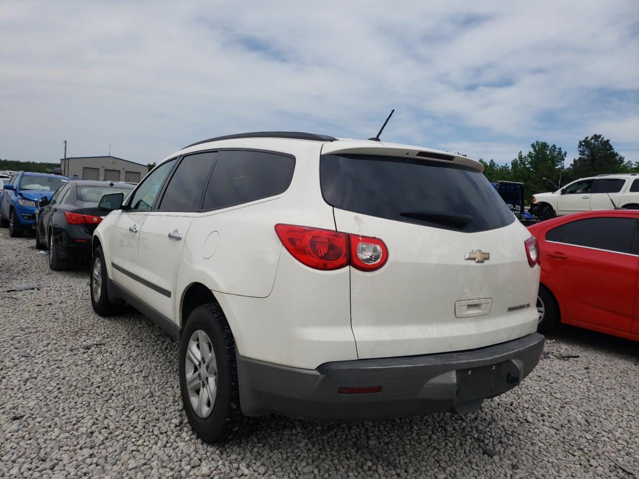 Photo 3 from auction – 2012 CHEVROLET TRAVERSE L with VIN 1GNKRFEDXCJ165346