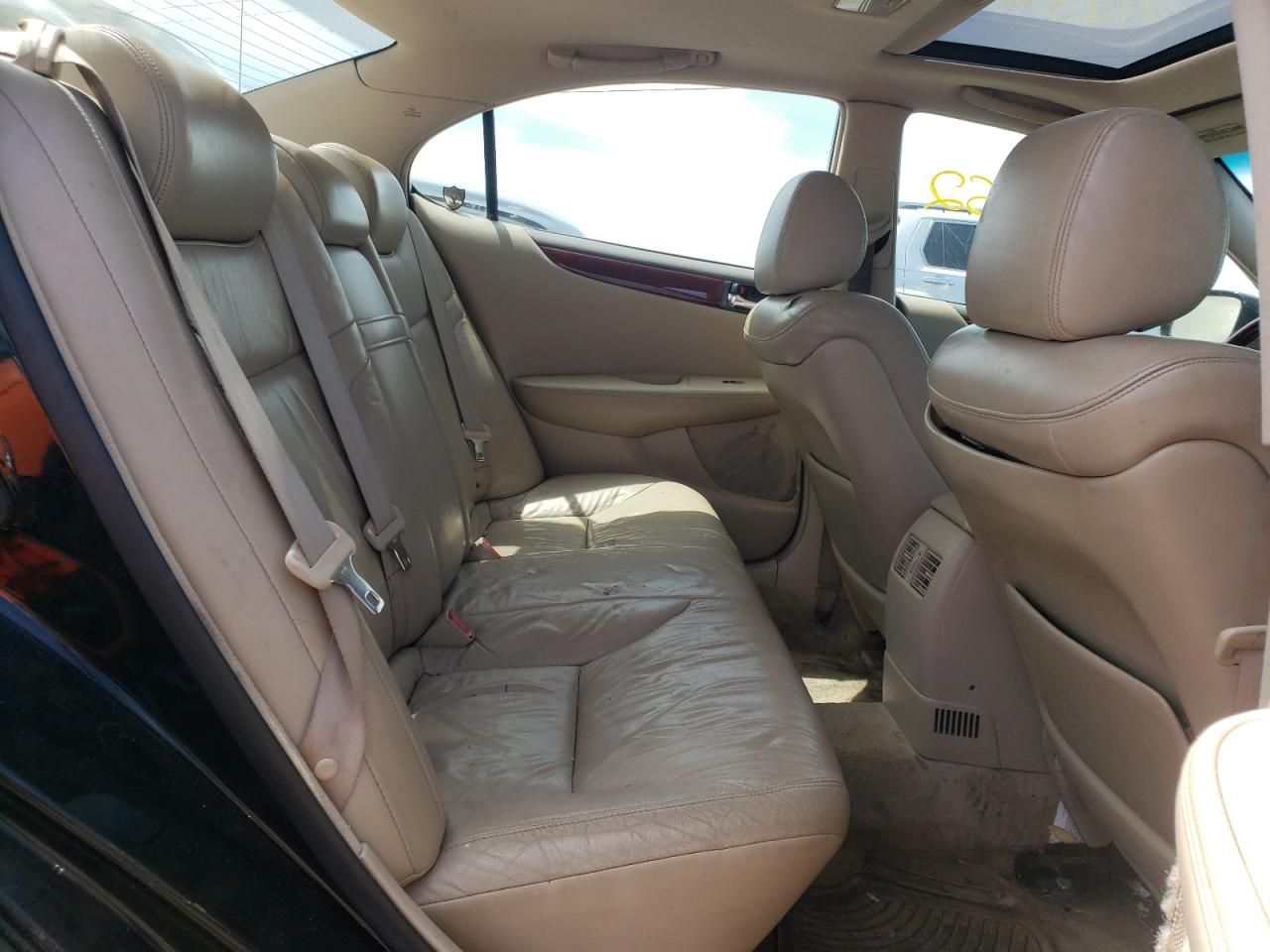 Photo 6 from auction – 2002 LEXUS ES 300 with VIN JTHBF30G620078371
