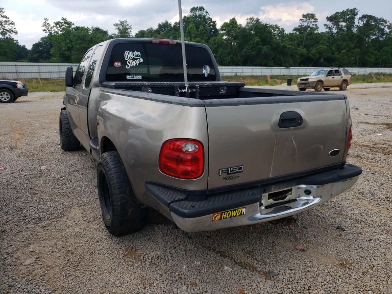 Photo 3 from auction – 2001 FORD F150 with VIN 2FTZX07261CA23593
