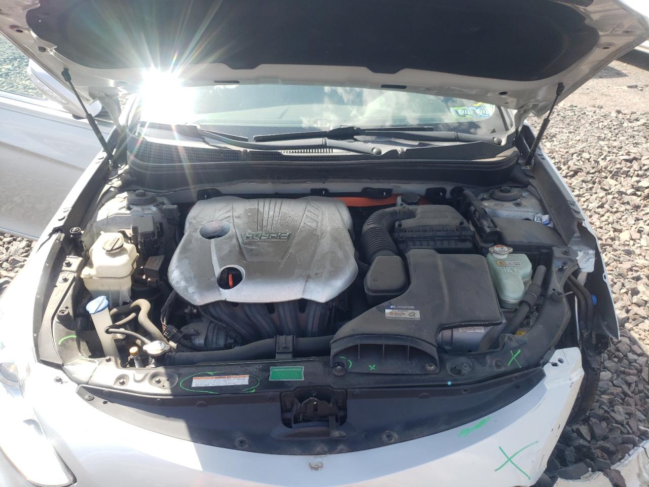 Photo 7 from auction – 2014 HYUNDAI SONATA HYB with VIN KMHEC4A41EA110851