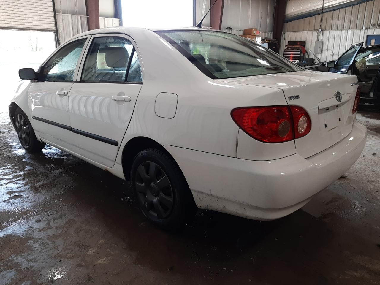 Photo 3 from auction – 2007 TOYOTA COROLLA CE with VIN JTDBR32EX70104708