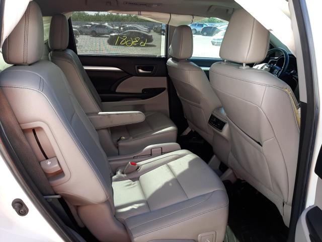 Photo 6 from auction – 2018 TOYOTA HIGHLANDER with VIN 5TDJZRFH0JS818001