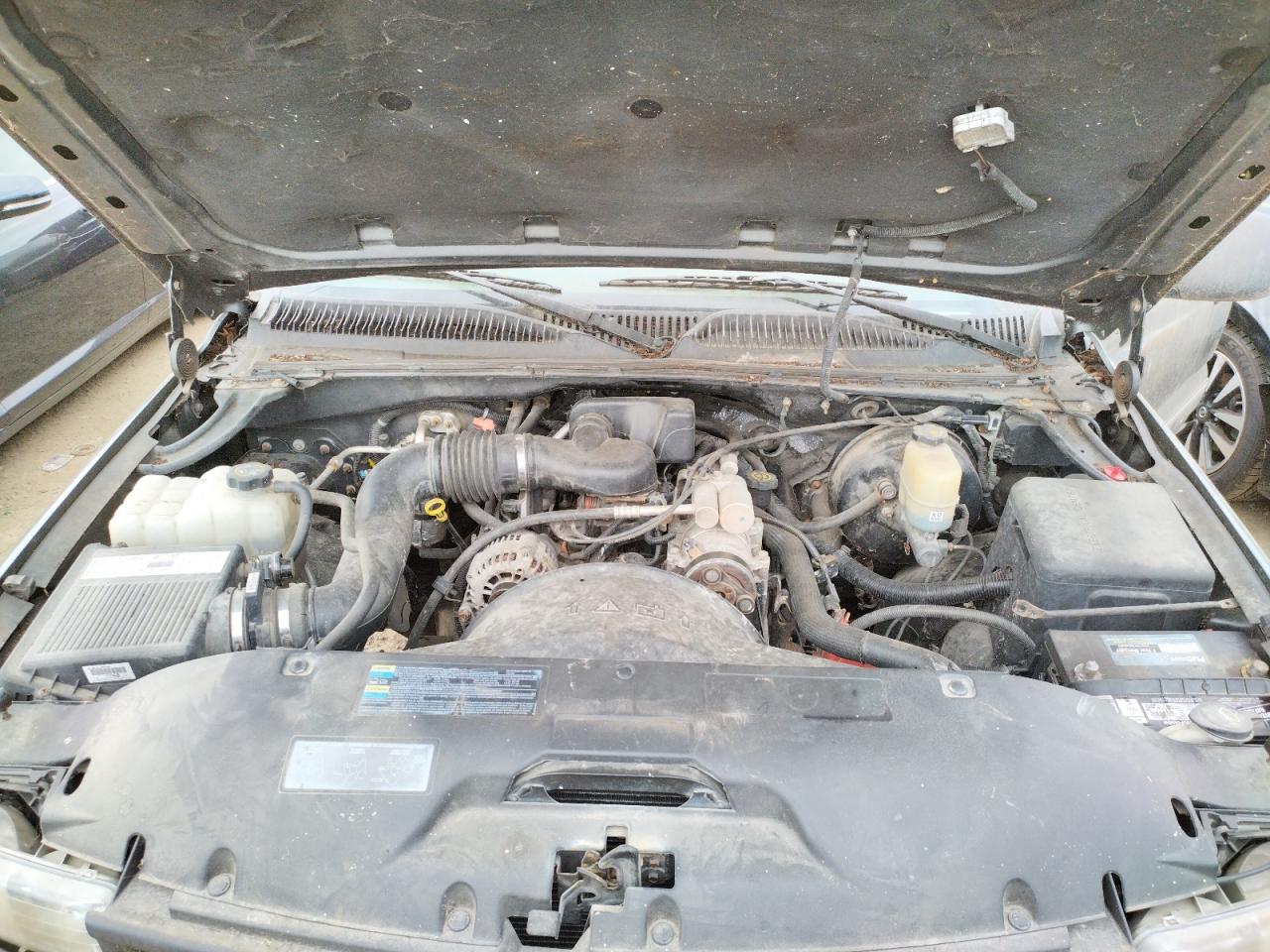 Photo 7 from auction – 2002 CHEVROLET SILVERADO with VIN 1GCEC14W72Z142751