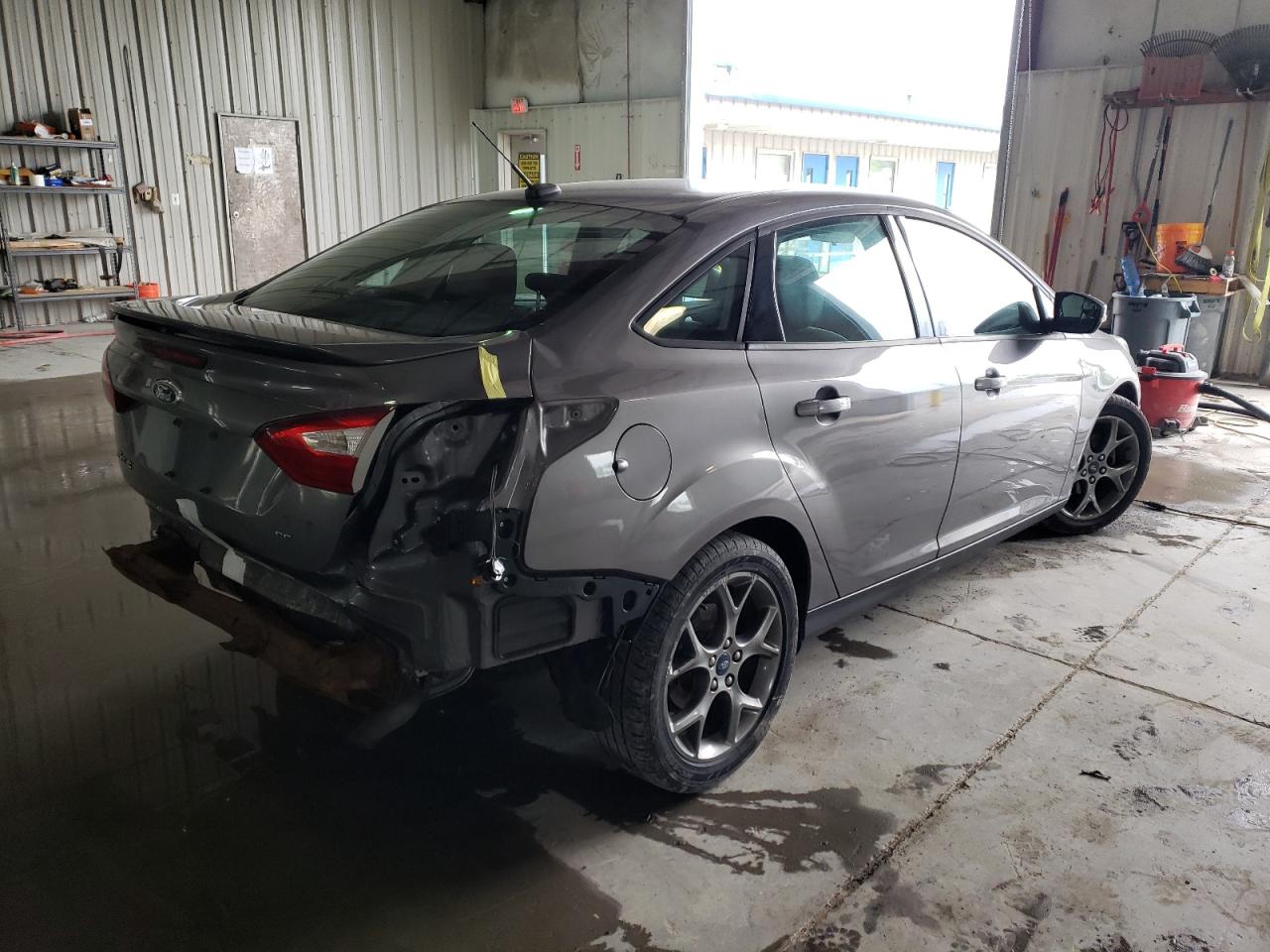 Photo 4 from auction – 2013 FORD FOCUS SE with VIN 1FADP3F21DL348679