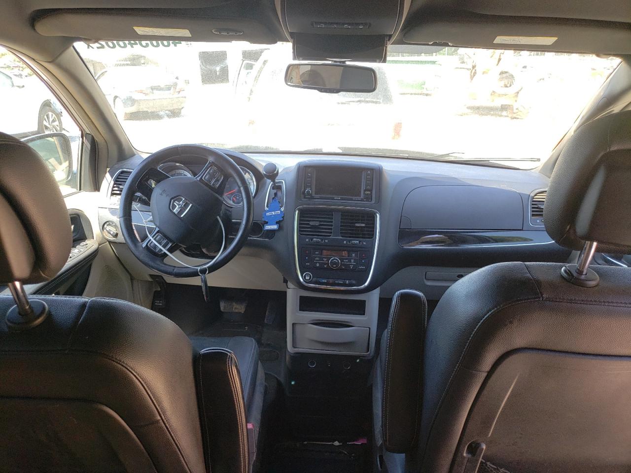 Photo 9 from auction – 2017 DODGE GRAND CARA with VIN 2C4RDGCG5HR706833