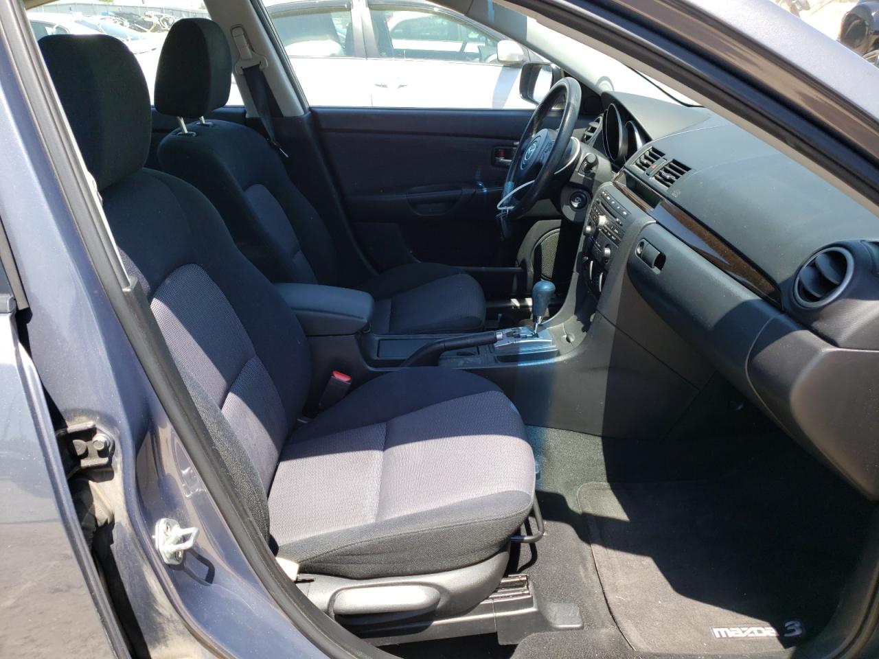 Photo 5 from auction – 2007 MAZDA 3 I with VIN JM1BK12F371636734