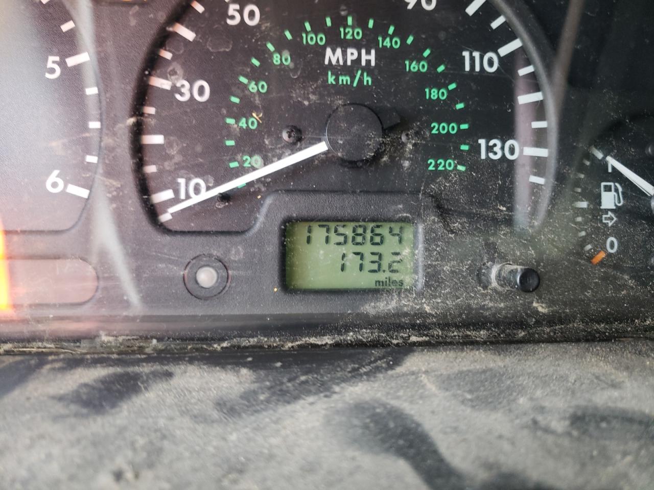 Photo 8 from auction – 2000 LAND ROVER DISCOVERY with VIN SALTY154XYA246530