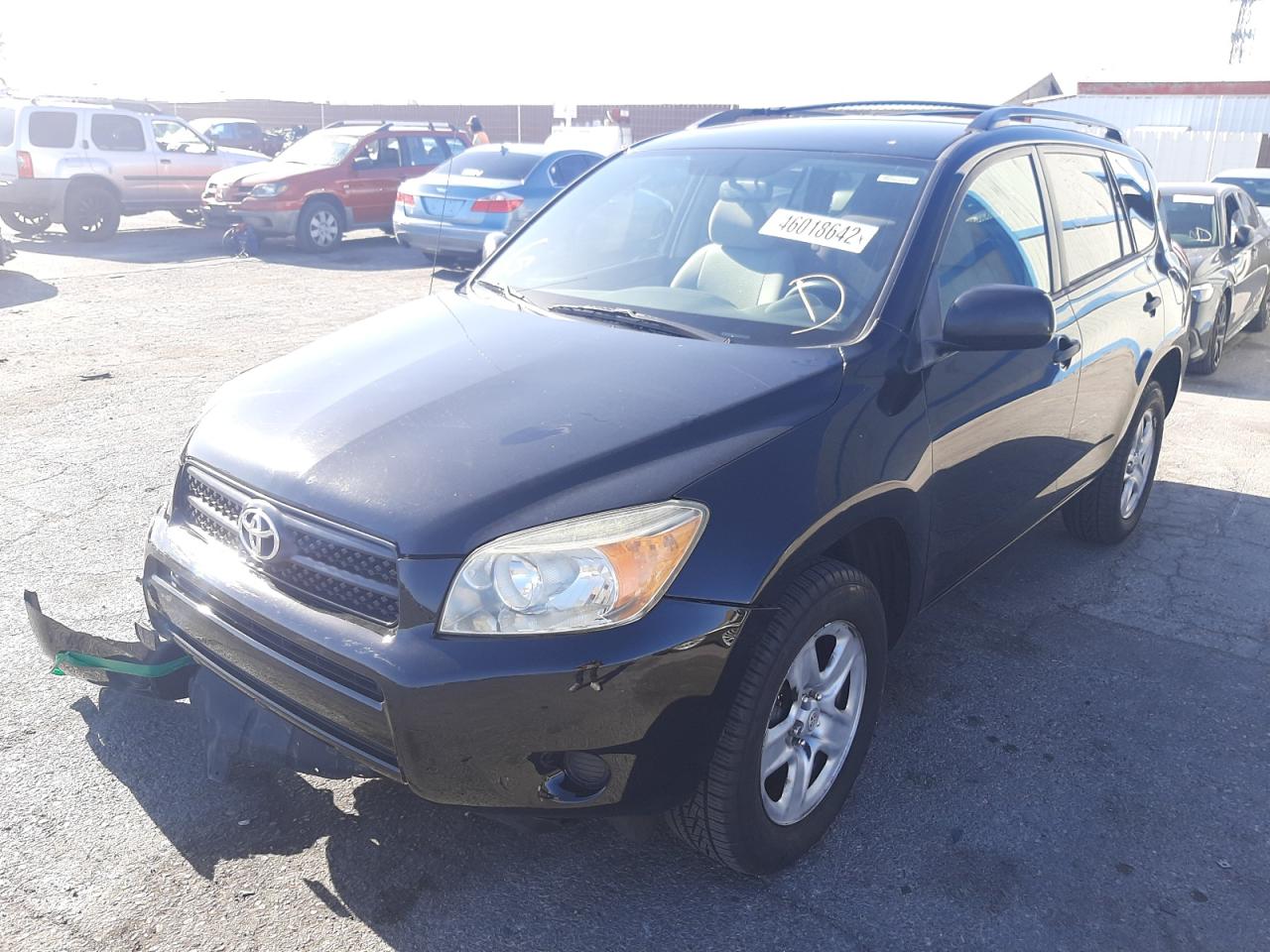 Photo 2 from auction – 2006 TOYOTA RAV4 with VIN JTMBD33V066003959