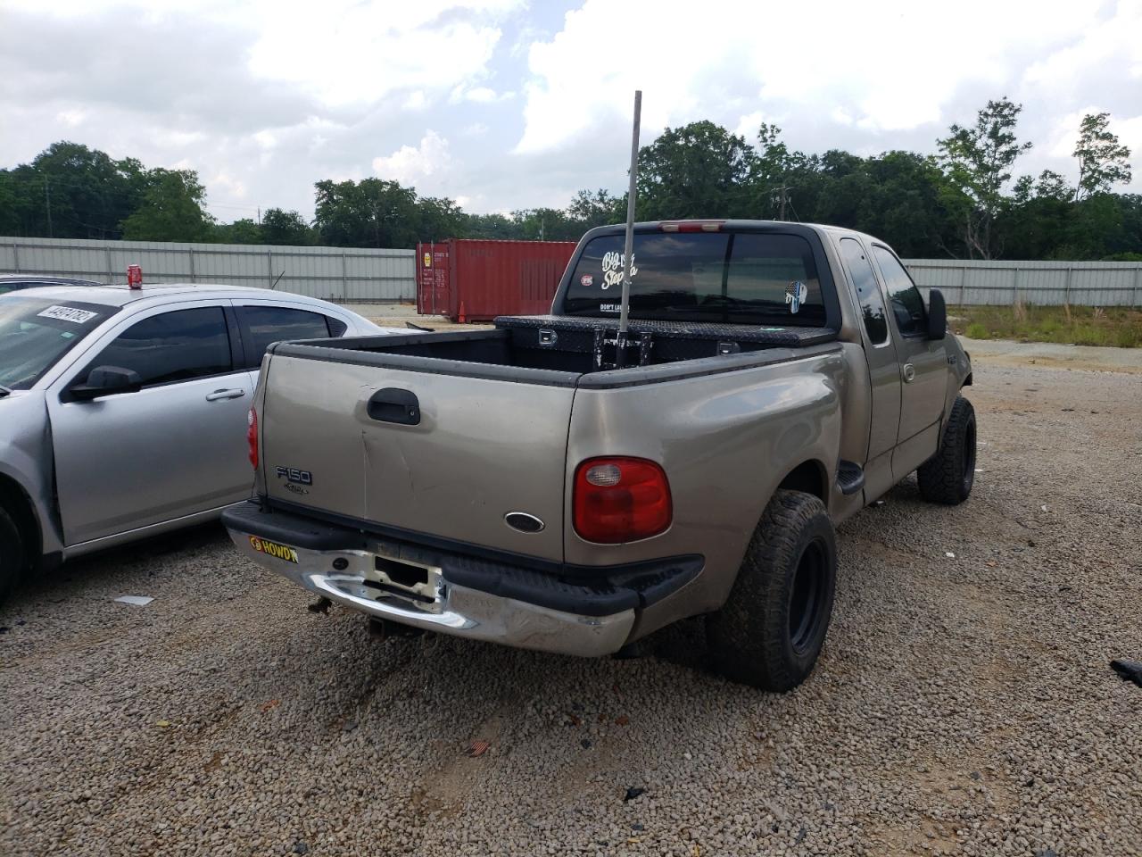 Photo 4 from auction – 2001 FORD F150 with VIN 2FTZX07261CA23593