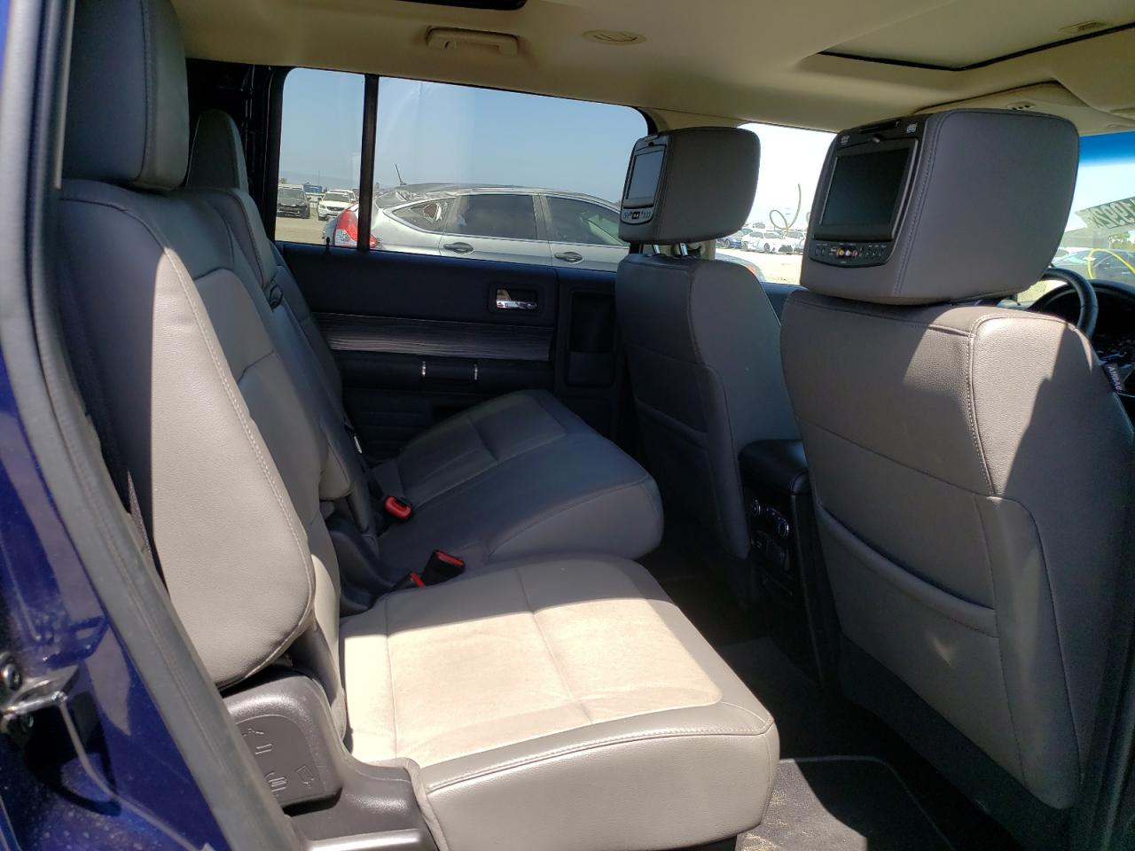 Photo 6 from auction – 2016 FORD FLEX LIMIT with VIN 2FMGK5D87GBA13421
