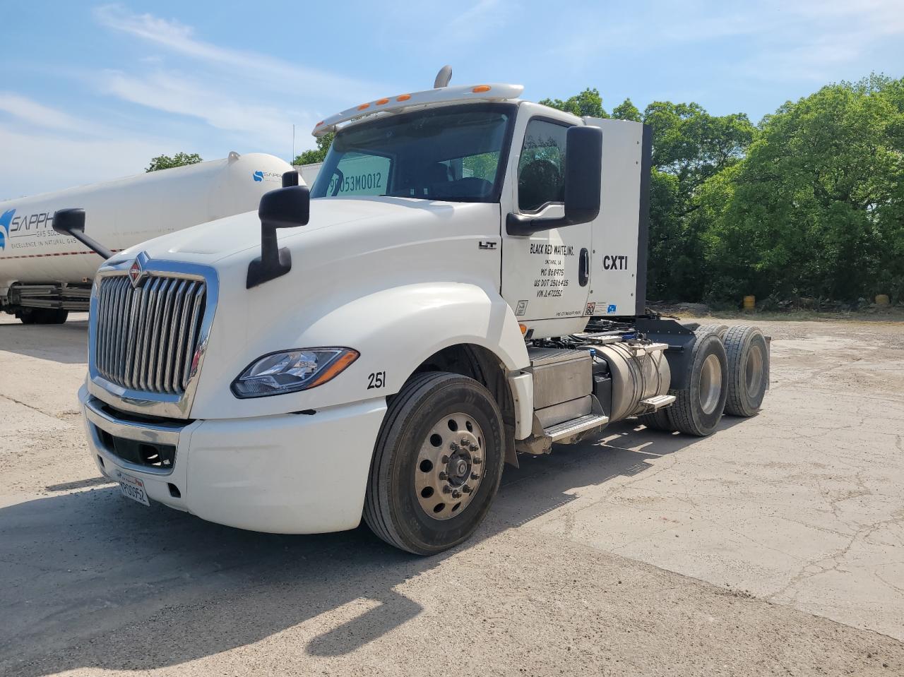 Photo 2 from auction – 2018 INTERNATIONAL LT625 with VIN 3HCDZAPR5JL472252
