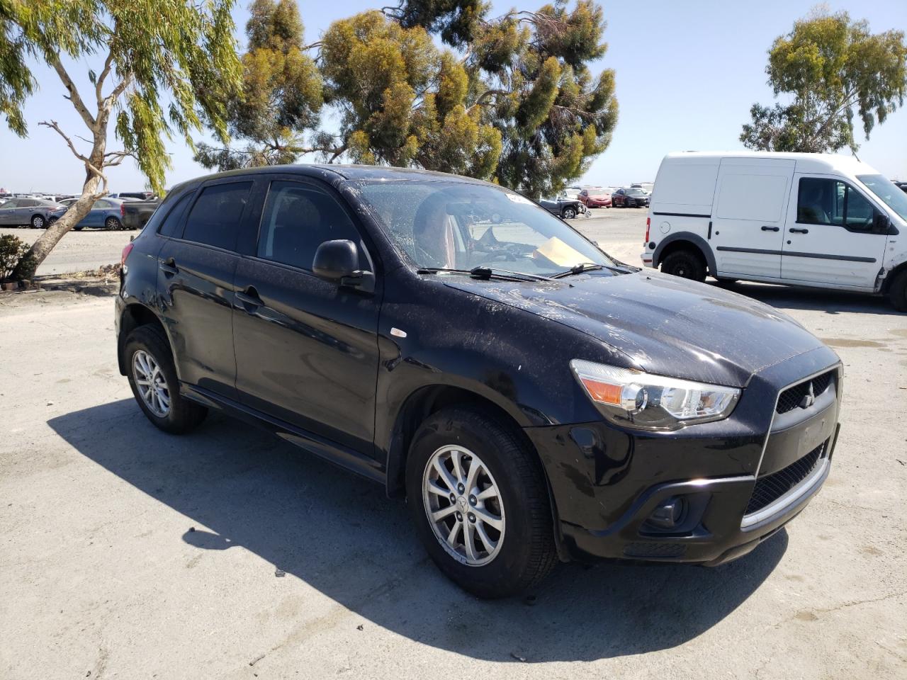 MITSUBISHI OUTLANDER 2012 with VIN JA4AP3AUXCZ011391 - Photo from auction