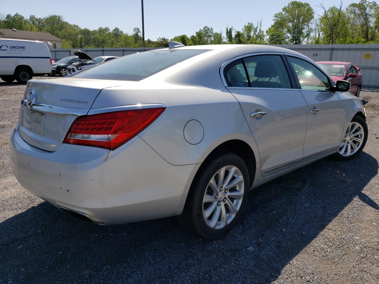 Photo 4 from auction – 2016 BUICK LACROSSE with VIN 1G4GB5G32GF139085