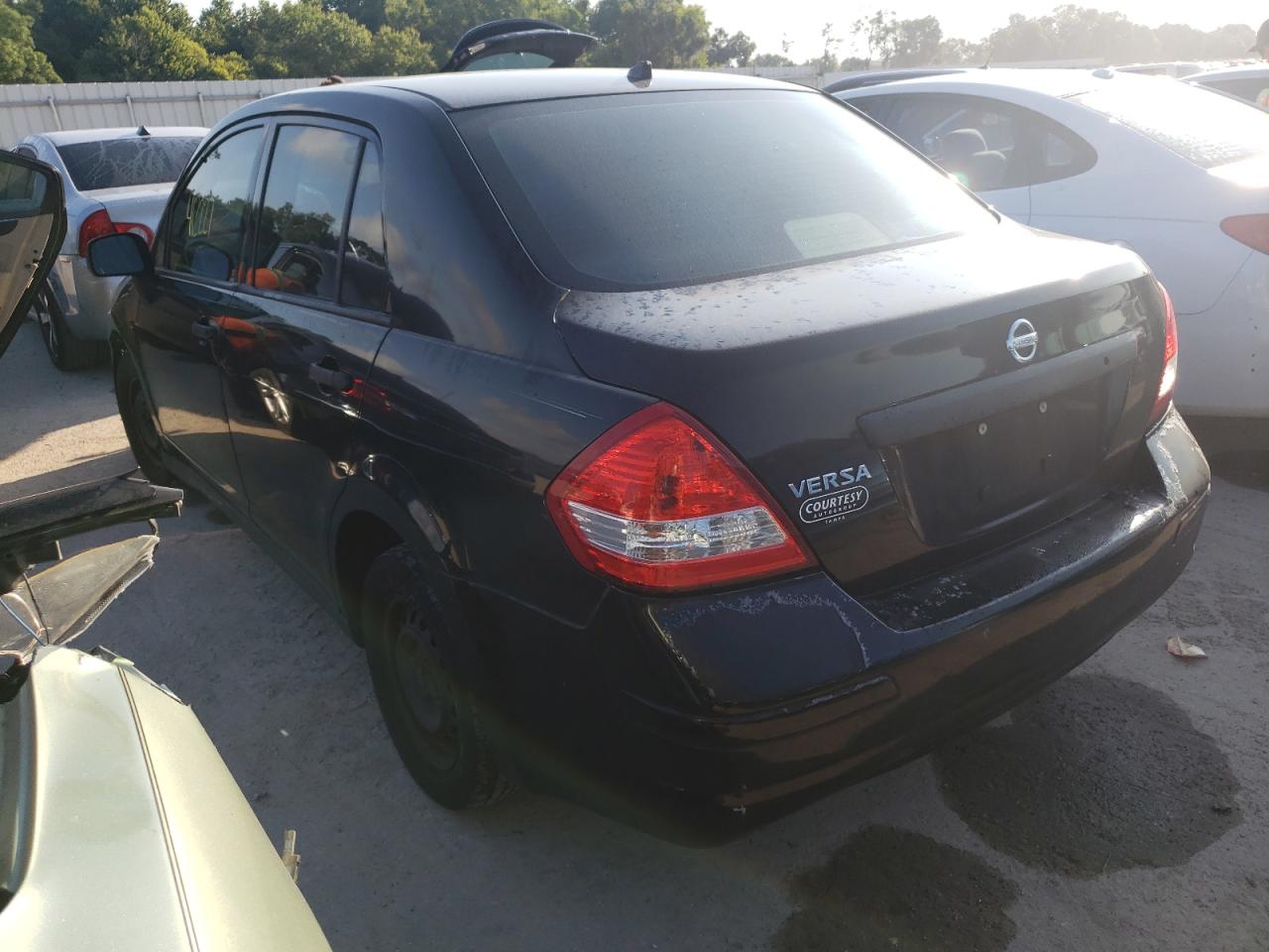 Photo 3 from auction – 2011 NISSAN VERSA S with VIN 3N1CC1APXBL376106