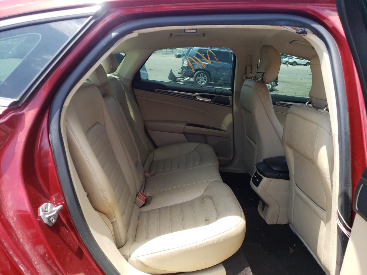 Photo 6 from auction – 2014 FORD FUSION SE with VIN 3FA6P0H94ER319813