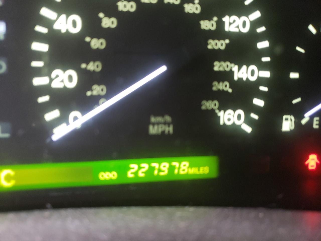 Photo 8 from auction – 2000 LEXUS LS 400 with VIN JT8BH28F1Y0170786