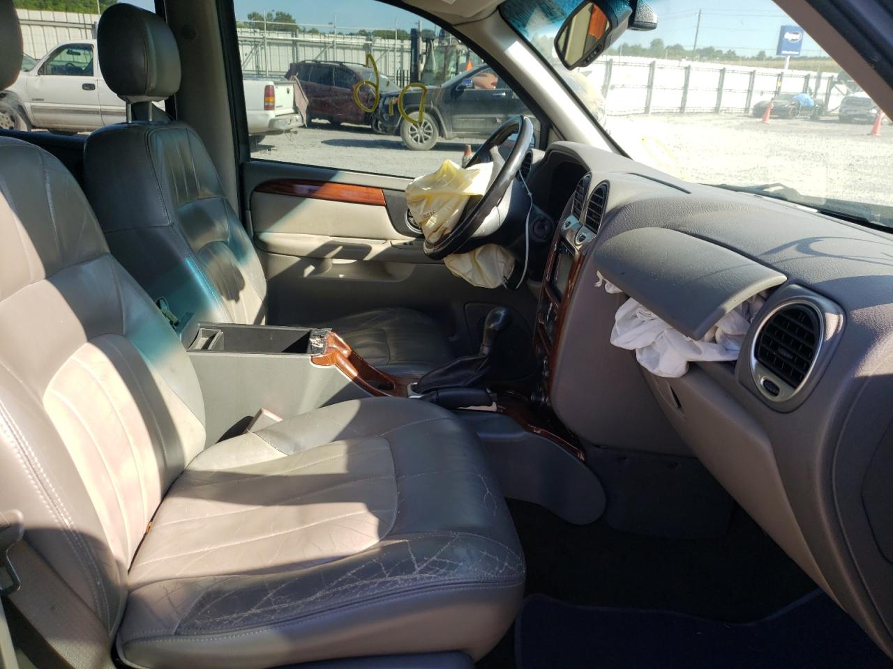 Photo 5 from auction – 2003 GMC ENVOY with VIN 1GKDS13S632216379