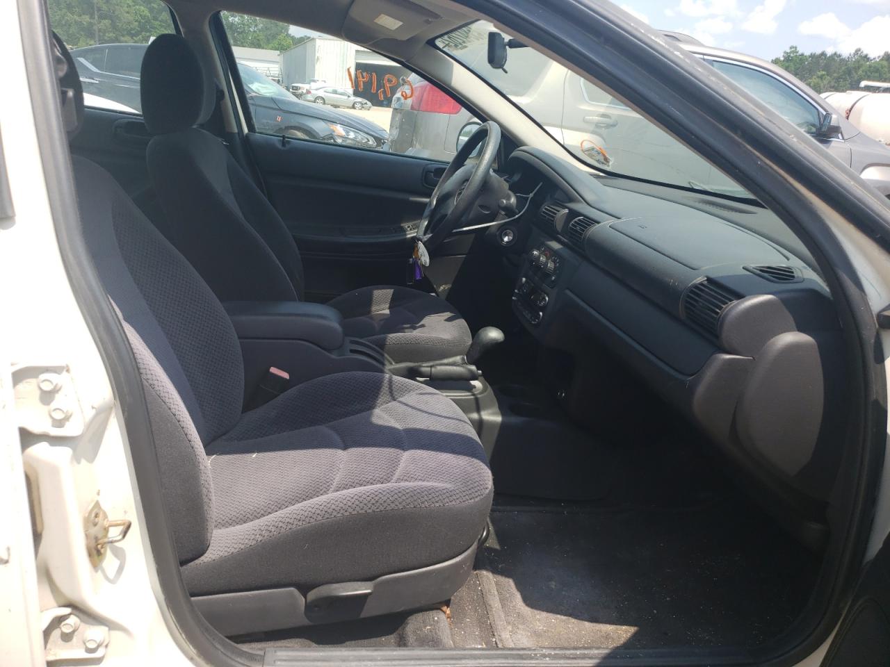 Photo 5 from auction – 2004 DODGE STRATUS SE with VIN 1B3EL36T24N354175