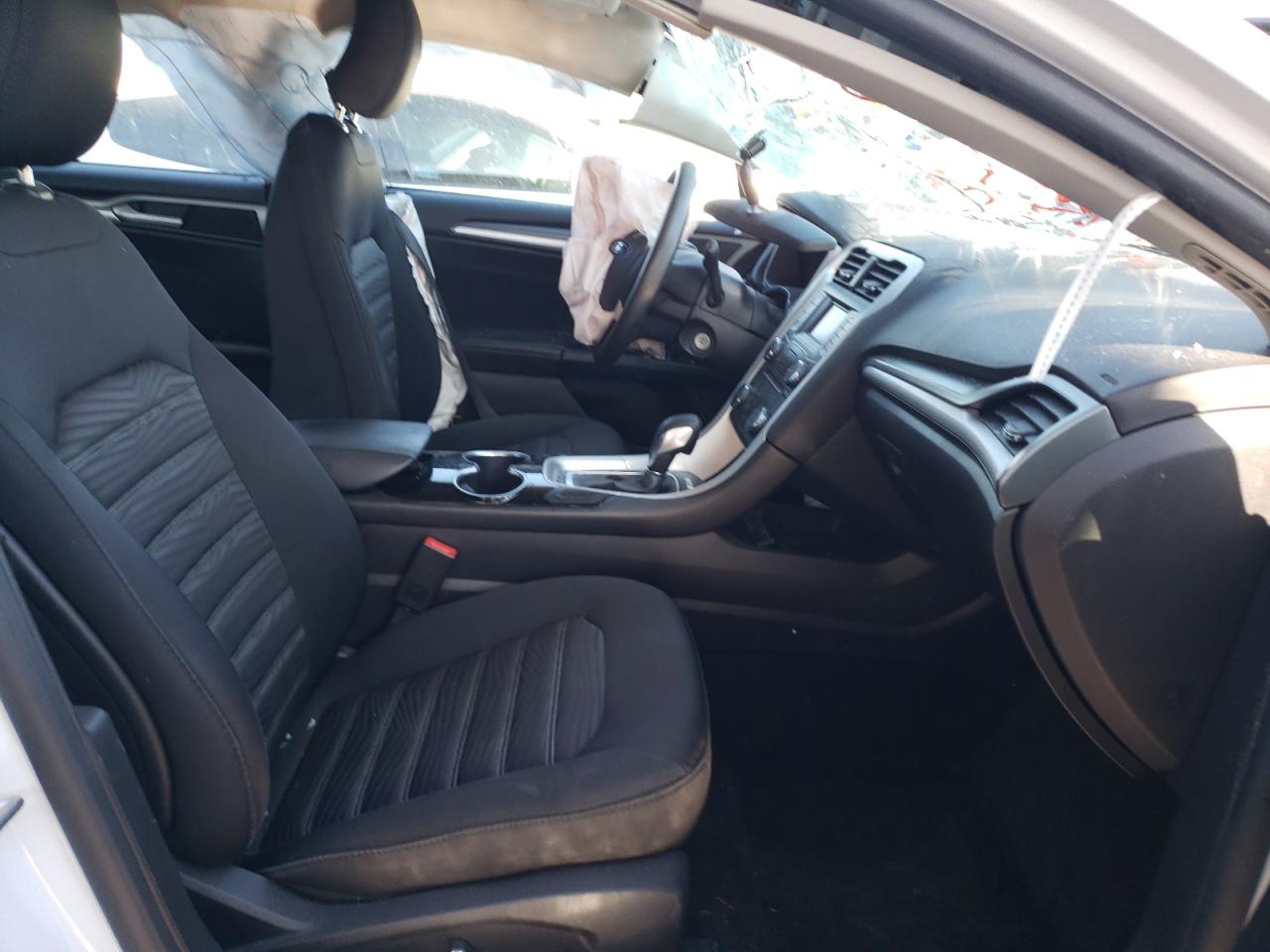 Photo 5 from auction – 2016 FORD FUSION SE with VIN 3FA6P0H73GR233619