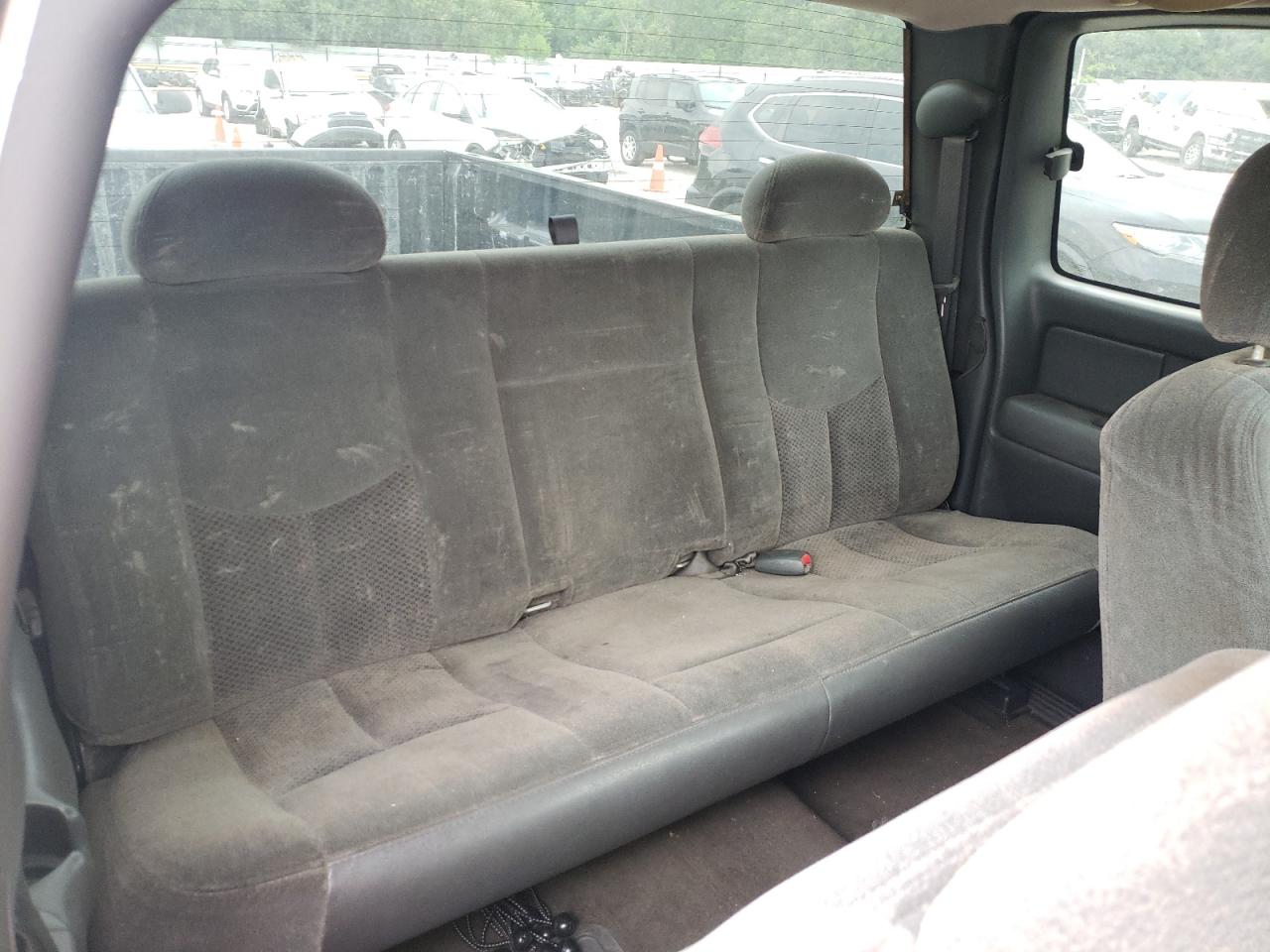 Photo 6 from auction – 2003 CHEVROLET SILVERADO with VIN 2GCEK19T931188061