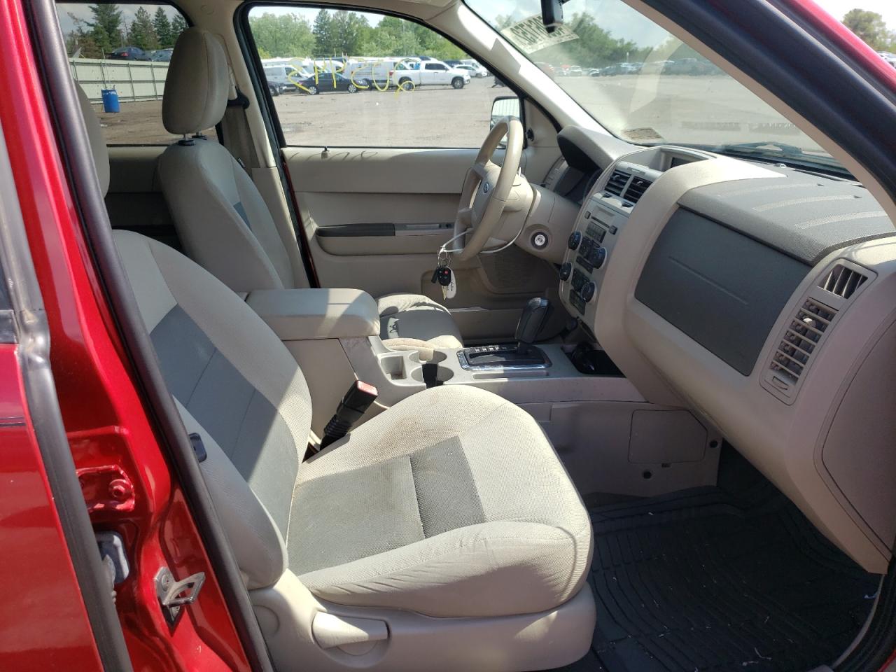 Photo 5 from auction – 2008 FORD ESCAPE XLT with VIN 1FMCU93148KC82410
