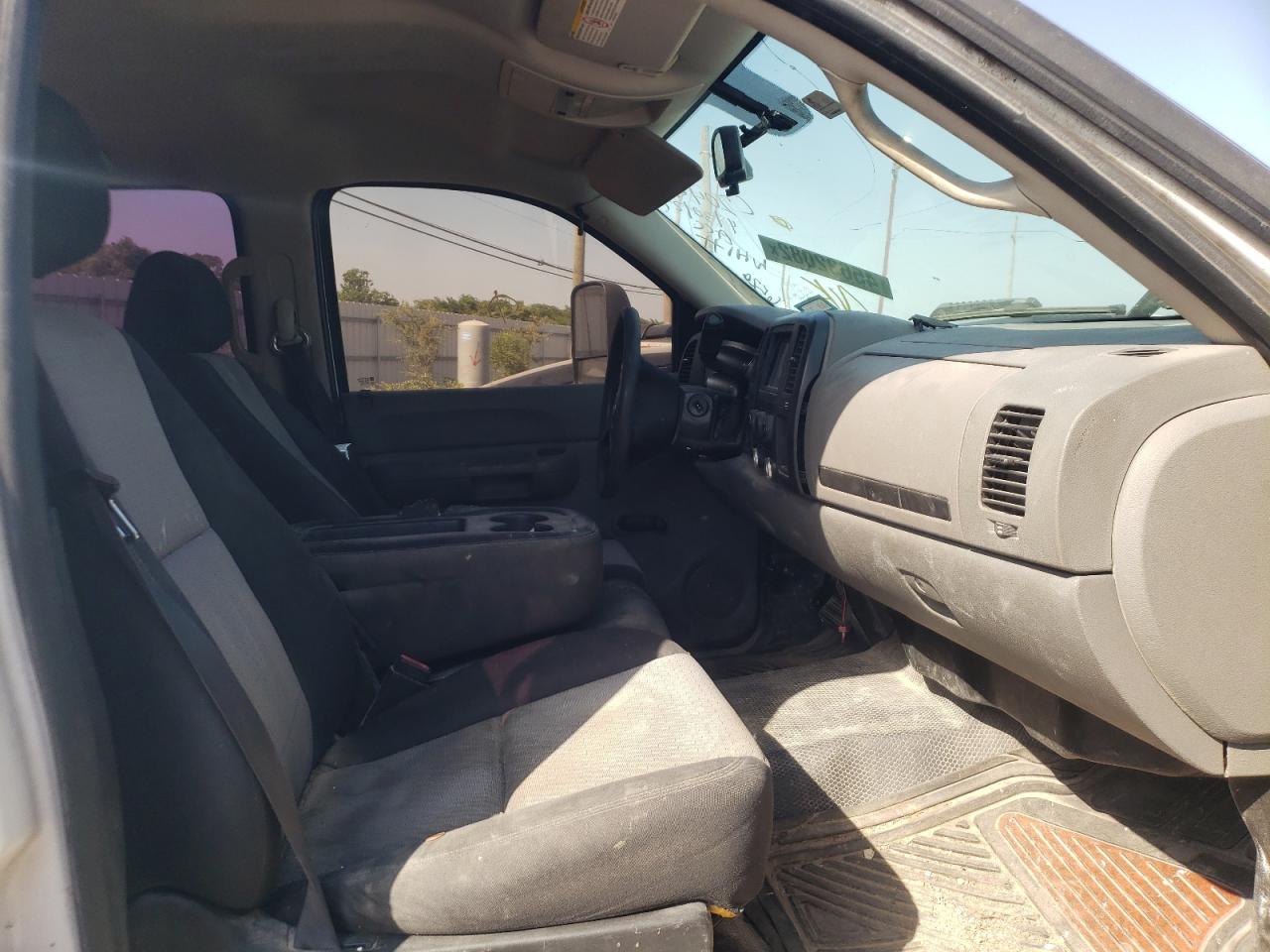 Photo 5 from auction – 2008 CHEVROLET SILVERADO with VIN 1GCHC23K28F126520