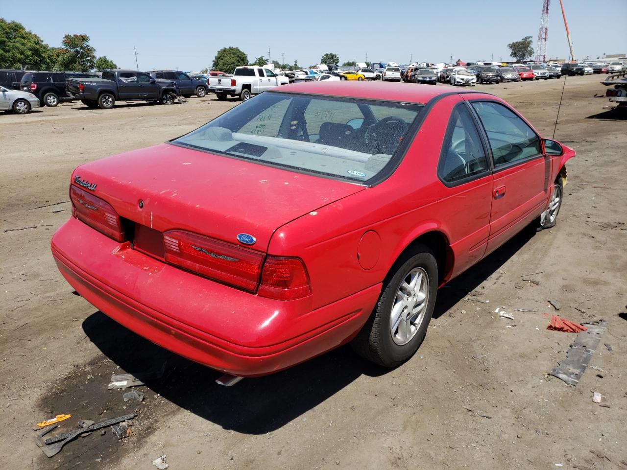 Photo 4 from auction – 1996 FORD THUNDERBIR with VIN 1FALP62W7TH110729
