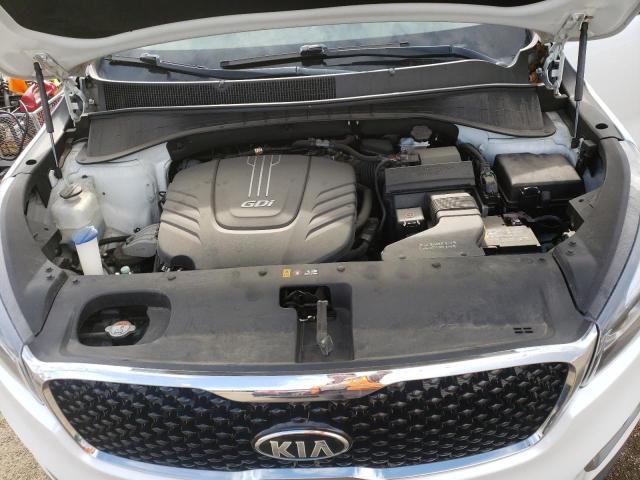 Photo 7 from auction – 2017 KIA SORENTO EX with VIN 5XYPHDA52HG304848