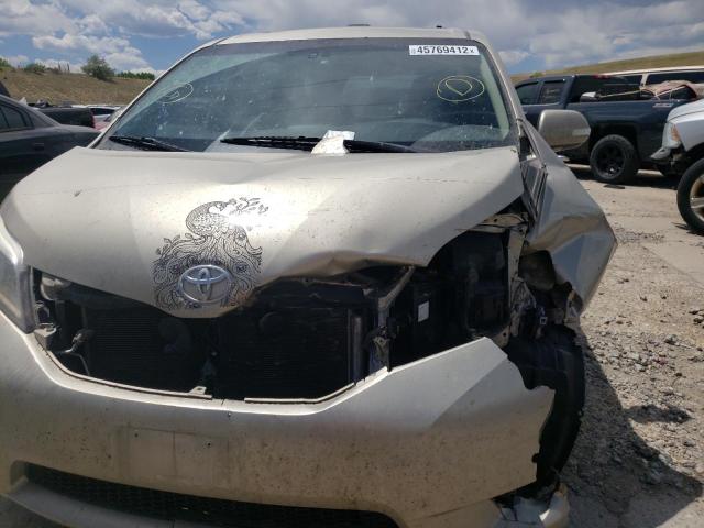 Photo 9 from auction – 2015 TOYOTA SIENNA XLE with VIN 5TDDK3DC6FS095378