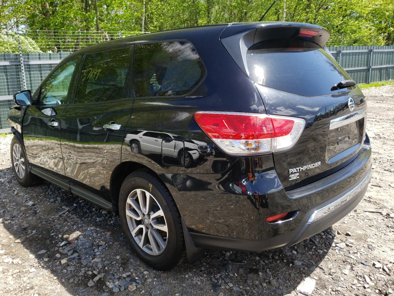 Photo 3 from auction – 2015 NISSAN PATHFINDER with VIN 5N1AR2MM0FC635595