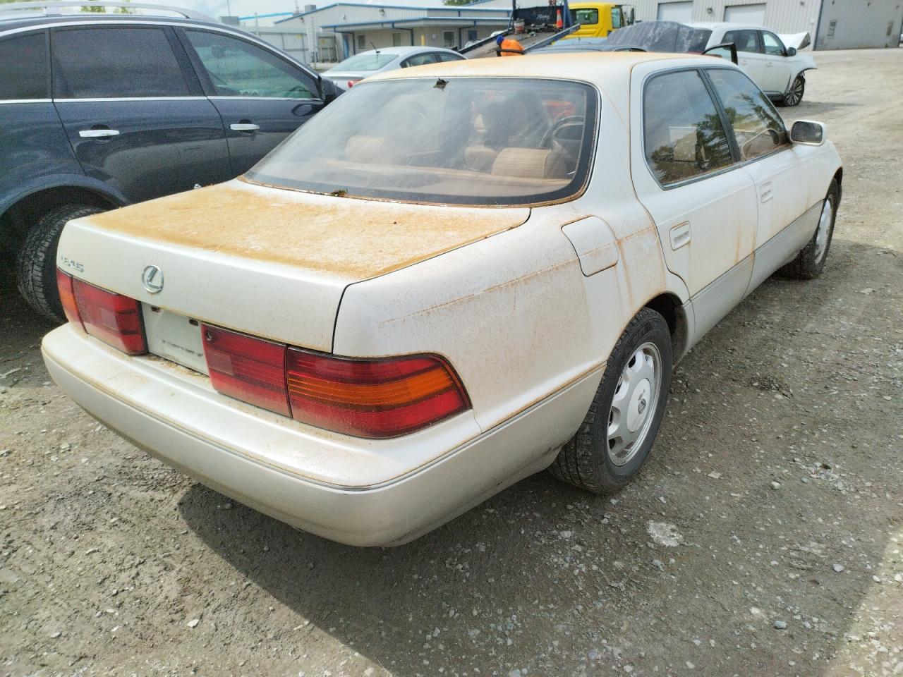 Photo 4 from auction – 1993 LEXUS LS 400 with VIN JT8UF11EXP0162162