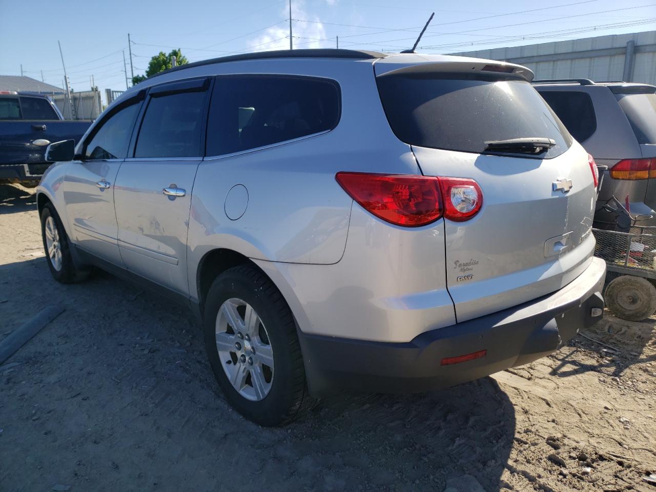 Photo 3 from auction – 2011 CHEVROLET TRAVERSE L with VIN 1GNKVGED6BJ140301