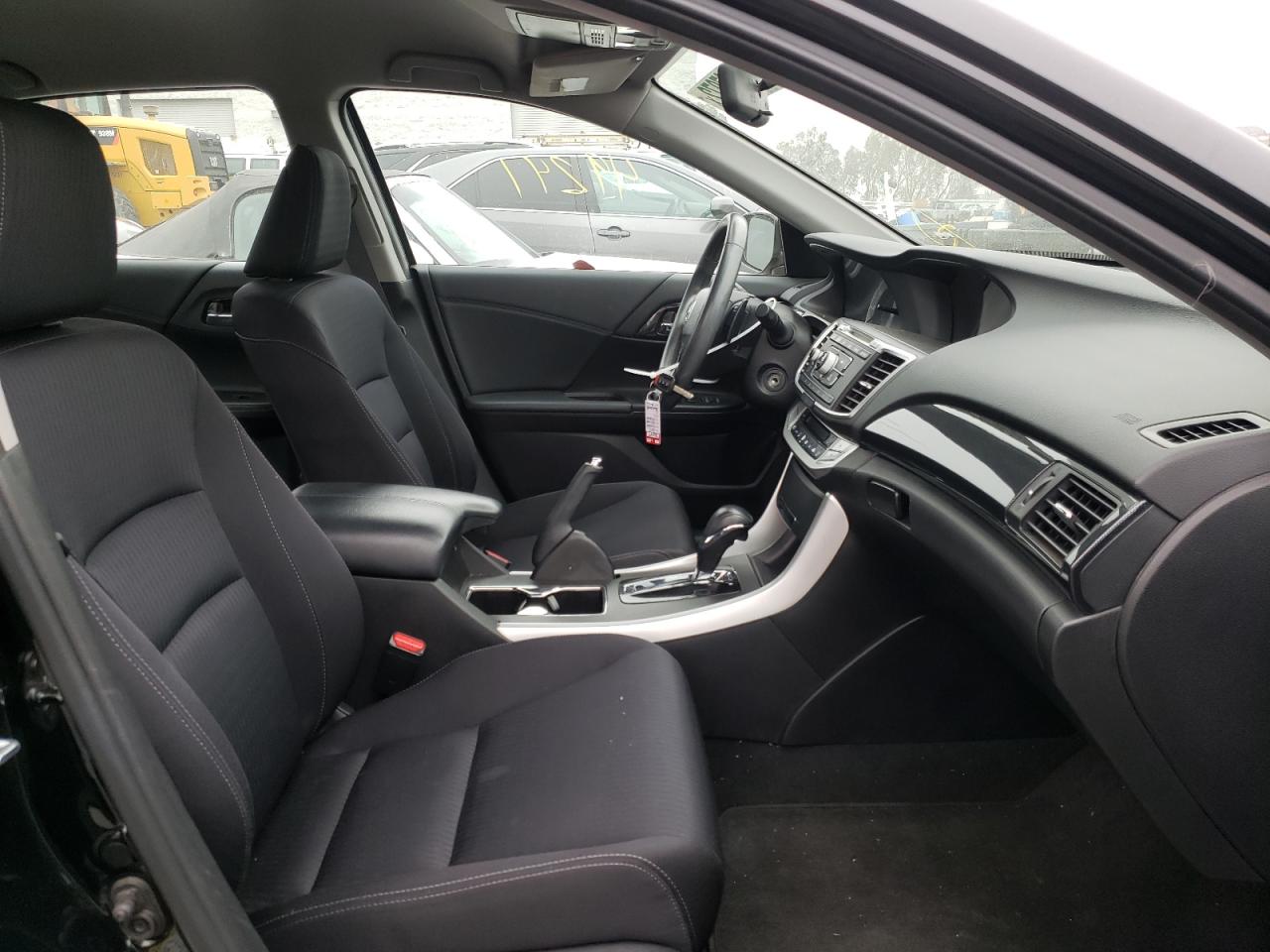 Photo 5 from auction – 2015 HONDA ACCORD SPO with VIN 1HGCR2F53FA225809