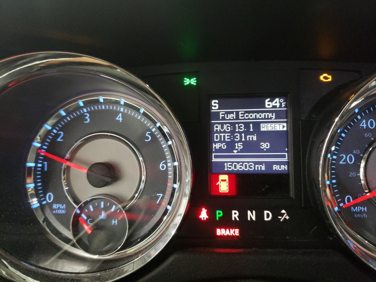 Photo 13 from auction – 2013 CHRYSLER TOWN & COU with VIN 2C4RC1CG8DR534470