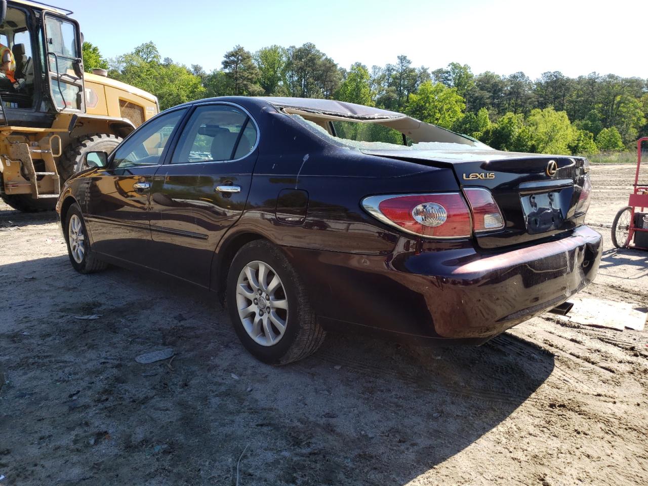 Photo 3 from auction – 2003 LEXUS ES 300 with VIN JTHBF30G830107953
