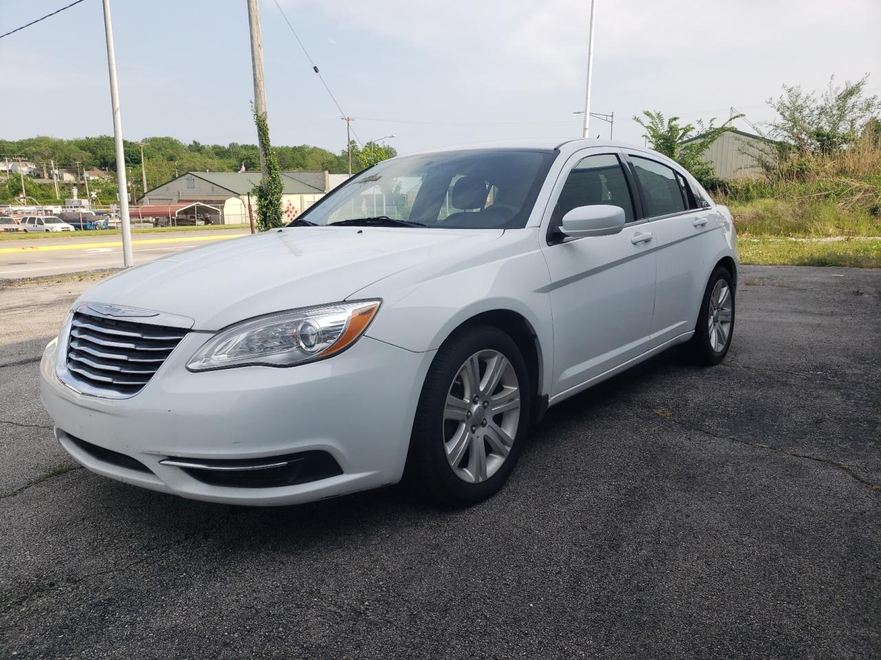 Photo 2 from auction – 2012 CHRYSLER 200 TOURIN with VIN 1C3CCBBG2CN263564