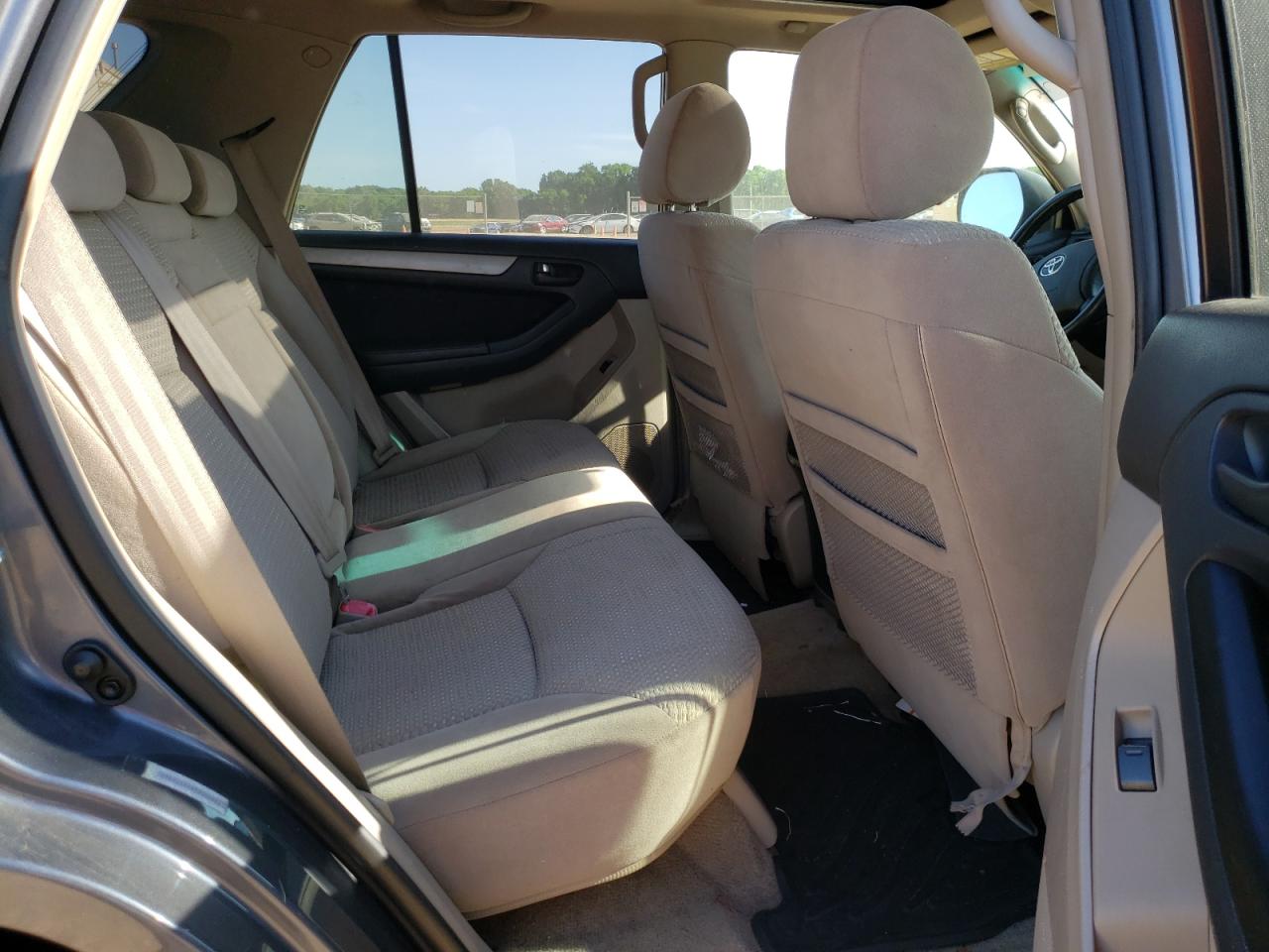 Photo 6 from auction – 2005 TOYOTA 4RUNNER SR with VIN JTEZU14R850060881