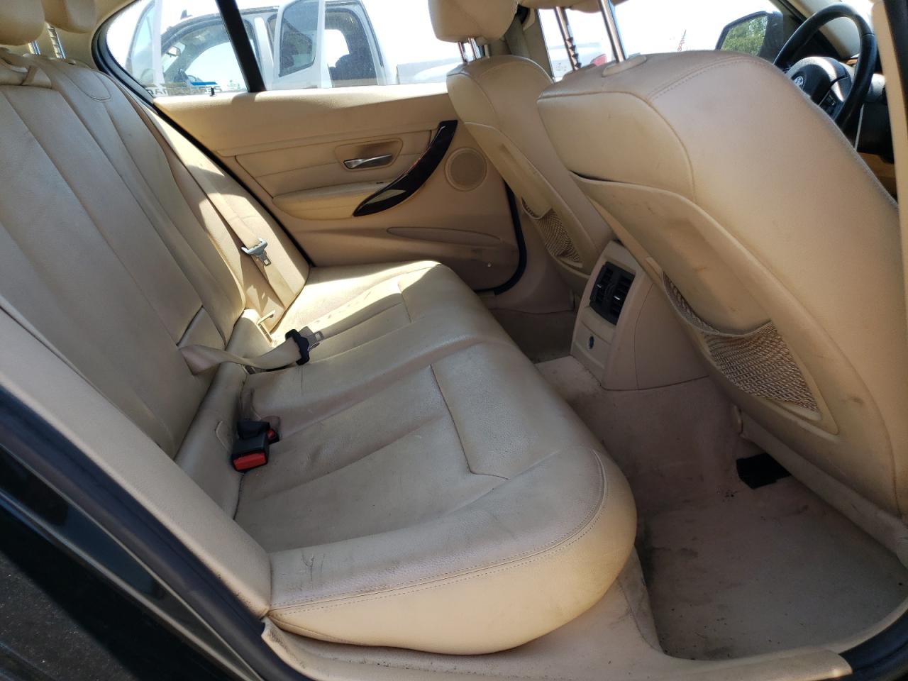 Photo 6 from auction – 2014 BMW 328 I with VIN WBA3A5G53ENP28296