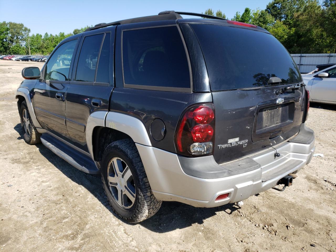 Photo 3 from auction – 2005 CHEVROLET TRAILBLAZE with VIN 1GNDT13S552253782